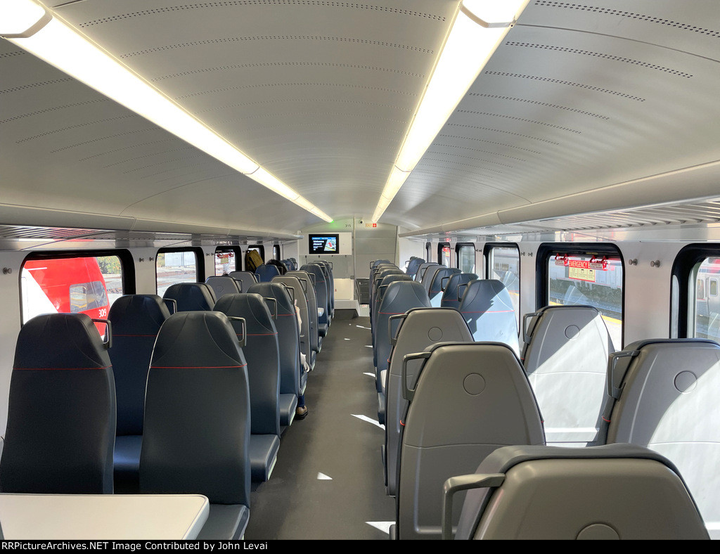 Interior of Caltrain KISS MU Car